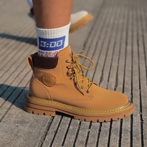 Korean Martin Boots for Men Fashion Casual High-cut Shoes Waterproof Leather Ankle Boots Footwear Boy