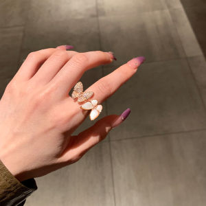Elegant Butterfly Shell Ring Unique Design Personality Fashionable Luxury Match Accessories Womens Alloy Gold Plated Silver