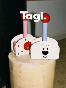 Tagi. Imagine Lint Roller ลูกกลิ้งดักขนลูกกลิ้งทำความสะอาด ที่เก็บขนและฝุ่นออกจากเสื้อผ ้า