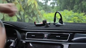 Auto Lock 360 Degree Car Mount Phone Holder Strong Suction Extendable for GPS Navigation Dashboard Windshield