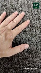 หญ้าเทียมสีเทาดำ แบบม้วน เคลือบกัน UV ขน 2 ซม. ทนแดด-สีไม่ซีด สำหรับตกแต่งงานอีเวนต์/สถานที่