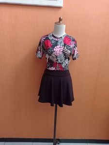 atasan kaos wanita hitam motif daun merah pink M L cewek blouse lengan pendek santai
