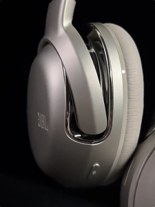 (รับประกัน 1 ปี)JBL TOUR ONE M2 Headset noise reduction wireless Bluetooth 2025 new music Hi-Res sound effects