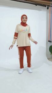 Setelan Baju Olahraga Wanita Muslim Azdari AZR 03 - Oneset Sport Seragaman Senam Lari Jumbo Terbaru