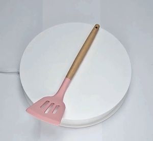 Sodet Kipas Sutil Silikon Warna Tahan Panas Anti Lengket Gagang Kayu M5-2