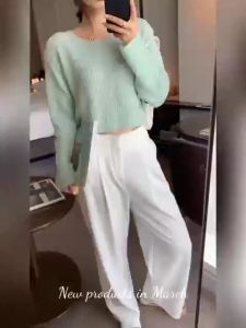 สเวตเตอร์ครอป รุ่น8A58 เสื้อไหมพรมแขนยาวตัวสั้น เสื้อแฟชั่นกันหนาวผู้หญิง เสื้อไหมพรมสีสันสดใส น่ารัก มีให้เลือก 4 สี