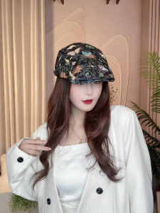 หมวกเบเร่ต์ทรงสั้นลายผีเสื้อสไตล์ย้อนยุคแบบทันสมัย หมวกทรงสี่เหลี่ยมเล็กสำหรับผู้หญิง ฤดูใบไม้ผลิและฤดูใบไม้ร่วง