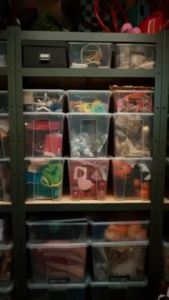 IKEA SAMLA กล่องใสพร้อมฝาปิดใส 39x28x28 คู่มือการเคลื่อนที่ 22 ลิตร สำหรับการซ้อนเข้ารูปพอดีกับขนาดอื่นๆ