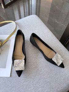 รองเท้าส้นเตี้ยหัวแหลมสำหรับผู้หญิง รองเท้าทำงานแบบสวม หัวแหลม หัวเข็มขัดสี่เหลี่ยม รองเท้าสวม ส้นเตี้ย รองเท้าแฟชั่น