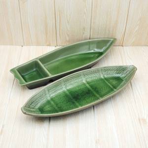 Concise, clear, and easy to understand: "เชื่อมต่อกับความยืดหยุ่น จานเซรามิค 5.25 x 14.3 และ 5 x 14.6 นิ้ว สีเขียวหยก เนื้อหนา 2 ขนาด