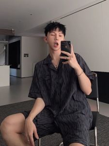 ชุดนอนผ้าไหมน้ำแข็งแขนสั้นสำหรับผู้ชาย ชุดนอนฤดูร้อนบางๆ ลำลอง แขนสั้น กางเกงขาสั้น สีดำ ไซส์ใหญ่ เสื้อผ้าใส่อยู่บ้าน