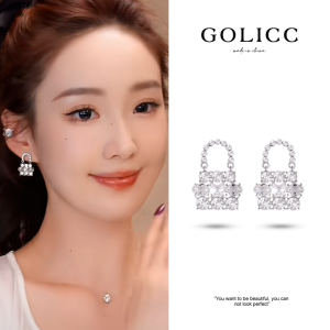 Golicc Silver Diamond Ear Cuff Women Luxury Sensation Earrings out New Autumn Winter Fashion Jewelry Accessories