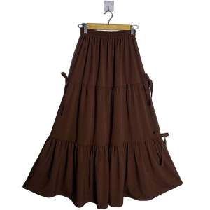 กระโปรงสามชั้นผ้าไหมอิตาลี เนื้อผ้านุ่ม พริ้ว ใส่สบาย เป็นรุ่นโบว์ข้าง เอวยางยืด ความยาว 38นิ้ว