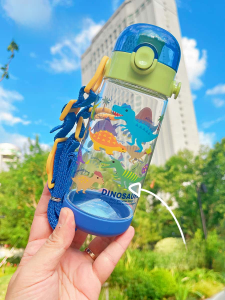 แก้วน้ำเด็กลายมังกรใส สายสะพาย น้ำหนักเบา ทนทาน สำหรับเด็กชายและเด็กหญิง แก้วดื่มตรงสำหรับเด็กอนุบาล