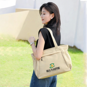 Waterproof Customizable Logo Pattern Large Capacity Travel Bag