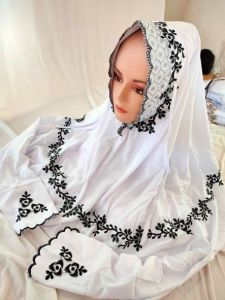 MUKENA TERUSAN DEWASA REMAJA KAIN KATUN POLINO MIKRO SILK PREMIUM PUTIH MOTIF BUNGA DAHLIA MUKENAA RUKUH LAJURAN PANJANG LANGSUNGAN BORDIR KOMPUTER RAPI TELEKUNG RUKOH NYAMAN DIPAKAI LEMBUT LICIN MUKENAH POCONG SANTRI MURA H KUALI T AS PREMIUM