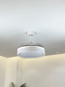 GEJIESEโคมไฟพัดลมเพดาน โคมไฟพัดลมเพดานคริสตัล ใบพัด 4ใบ ลดแสง 3สี ลมความเร็ว แสงรีโมทจับเวลา โคมไฟเพดาน Ceiling fan lights