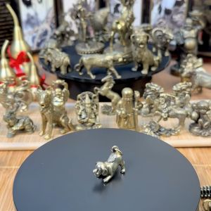 Tượng Nhỏ Phong Thủy Bằng Đồng Kiểu Dáng Hình Chó Con (Kích Thước: 3.0cm x 2.2cm)