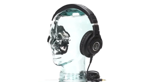 Audio-Technica ATH-M40x Professional Studio Monitor Headphones