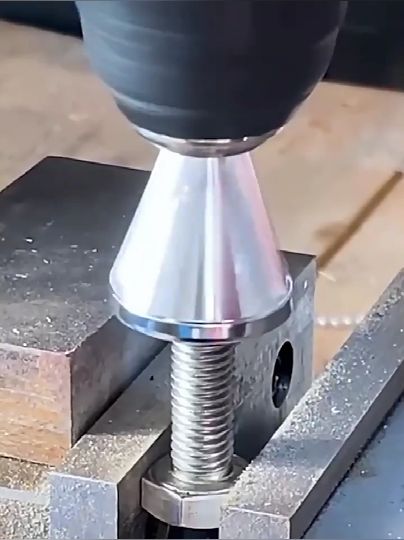 Gỡ lỗi bên ngoài chamfering công cụ bên ngoài khoan tốc độ cao thép ...
