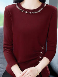 เสื้อยืดคอกลมแขนยาวทรงหลวมหรูหราสำหรับผู้หญิง ทรงเข้ารูป เสื้อตัวล่างลายไม่สมมาตร ทรงเข้ารูป ฤดูใบไม้ร่วง 2025