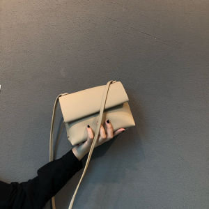 Túi Đeo Chéo Nữ Thời Trang Chất Lượng Cao Màu Đen Đa Năng Phong Cách Mới 2025 Túi Đeo Chéo Mềm Màu Trơn Thường Ngày Cho Thanh Thiếu Niên