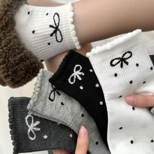 4Pairs Sweet Lolita Bow Polka Dot Socks Spring Autumn Soft Comfortable Bowknot Mid Tube Socks For Women Girls