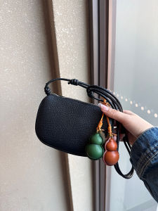 กระเป๋าสะพายข้างทรงม้าน้ำหนักเบาสุดเก๋สำหรับใส่ของประจำวันสไตล์เกาหลีสำหรับเยาวชน ปิดด้วยซิป กระเป๋าสะพายข้างแบบสะพายข้างสำหรับใส่ของที่หลากหลาย