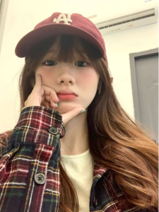 เสื้อเชิ้ตแขนยาวลายสก็อตสีแดงเข้มสไตล์ย้อนยุคแบบอเมริกันสำหรับผู้หญิง เสื้อคลุมคาร์ดิแกนบาง ดีไซน์เก๋ไก๋ ฤดูใบไม้ผลิและฤดูใบไม้ร่วง