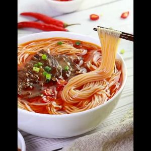 陈村过桥米线 非油炸米线【香菇炖鸡/红烧牛肉/酸辣/猪骨浓汤/香辣牛肉/酸辣牛肉】100G CHEN CHUN YUNNAN BRIDGE NOODLES VERMICELLI【MUSHROOM CHICKEN/BRAISED BEEF/SOUR SPICY/PORK BONE/SPICY BEEF/SOUR BEEF】100G