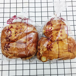 Haidong Farm Bread Old-Fashioned Pineapple Bread Breakfast Meal Replacement Super Large Soft Nutrition Casual Snacks a Bag of 3 600G