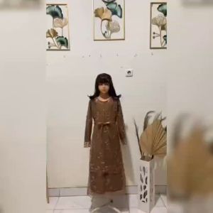 Pakaian Gamis Anak Perempuan Maxi Devira Kids Size 3-14 Tahun Matt Full Brokat Mutiara di Lapis Furing Hyget Gamis Remaja