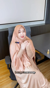 Amura Paket Flek Hitam - Paket Penghilang Flek Hitam & Kencangkan Kulit (Gold Day Cream Night Cream) Serum Penghilang Flek dan Bekas Jerawat Penghilang Flek Hitam Ampuh Cream Penghilang Flek Hitam Menyamarkan Flek Sampai Ke Pori