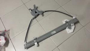 PROTON SATRIA (AUTO) POWER WINDOW MOTOR REGULATOR GEAR TINGKAP CERMIN NAIK TURUN BRAKET PINTU NAIK TURUN GEAR DOOR MOTOR
