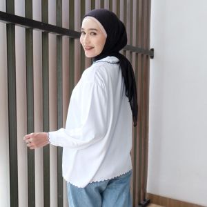 Kemeja wanita putih Shireen premium