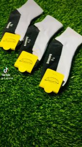 ถุงเท้านักเรียน 6คู่-12คู่ ยืดได้เยอะ ใส่ได้ทั้ง ญ-ช พร้อมส่งในไทยค่ะ ถุงเท้าข้อยาว ใส่ทำงานได้ ใส่เล่นกีฬาได้ ฟรีไซส์ 39-45