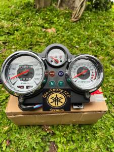 SPEEDOMETER KILOMETER NINJA 150 R SS BATOK CROM LAYAR PUTIH