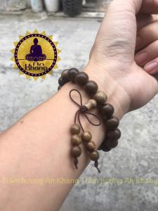 Vòng tay trầm tốc tự nhiên