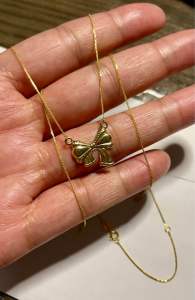 PAWNABLE 18K Saudi Gold Ribbon Centered Necklace(Open back pendant)✨