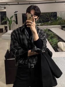 เสื้อเชิ้ตผู้ชายสไตล์อังกฤษ แขนยาวลายสก็อต ทรงหลวม ผ้าฝ้ายผสมคอตตอน ดีไซน์หรูหรา เสื้อแจ็คเก็ตฤดูใบไม้ร่วง 2024