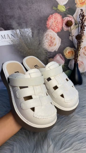 Two-Wear Hollow Toe Women's Fashion Hole Mori Style Rubber Slipper 333