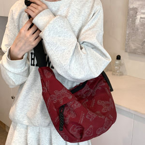 กระเป๋าสะพายไหล่ผ้าไนลอนลายการ์ตูนสำหรับผู้หญิง ความจุขนาดใหญ่ สไตล์ลำลอง กระเป๋าสะพายข้างแบบลำลองสำหรับผู้หญิง กระเป๋าสะพายไหล่แบบลำลอง