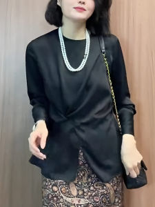 UYFY | Áo Thun Tay Dài Màu Đen Thiết Kế Sang Trọng