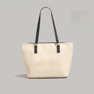 UR Simple Floral Print Tote Bag Womens 2025 New Summer Large Capacity Commuter Armpit Bag Student Class Single Shoulder Bag