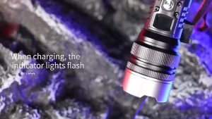 Senter Tangan LED Zoom & Powerbank Cahaya Super Terang