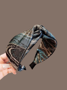 Womens 2024 New Vintage Wide Edge Hairband Pressed Hair Headband High Artistic Value Small Face Effect Hair Clip Headwear