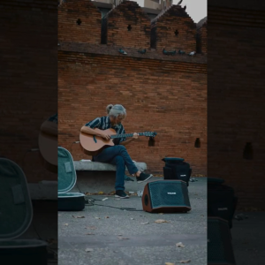 Nux SA-100 Rechargeable All-in-One Acoustic Guitar Amp Amplifier for Busking