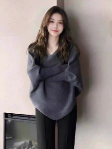 Ladies Soft Cozy Knitted Sweater Batwing Sleeve V-neck Casual Style Early Autumn New Arrival Irregular Retro Lazy Fashion