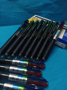 Pulpen 4 warna Joyko (1 pcs)