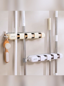 ที่หนีบไม้กวาด ที่เก็บไม้กวาด ที่เก็บไม้กวาดติดผนัง แก้ไขบนผนังเพื่อประหยัดพื้นที่ แข็งแรงทนทาน ไม่ต้องเจาะ